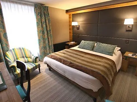 Отель Le Grand & 4*